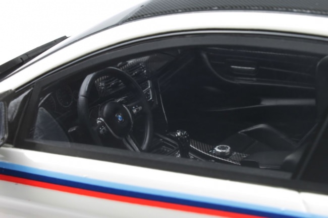bmw-m4-pack-performance (9).jpg