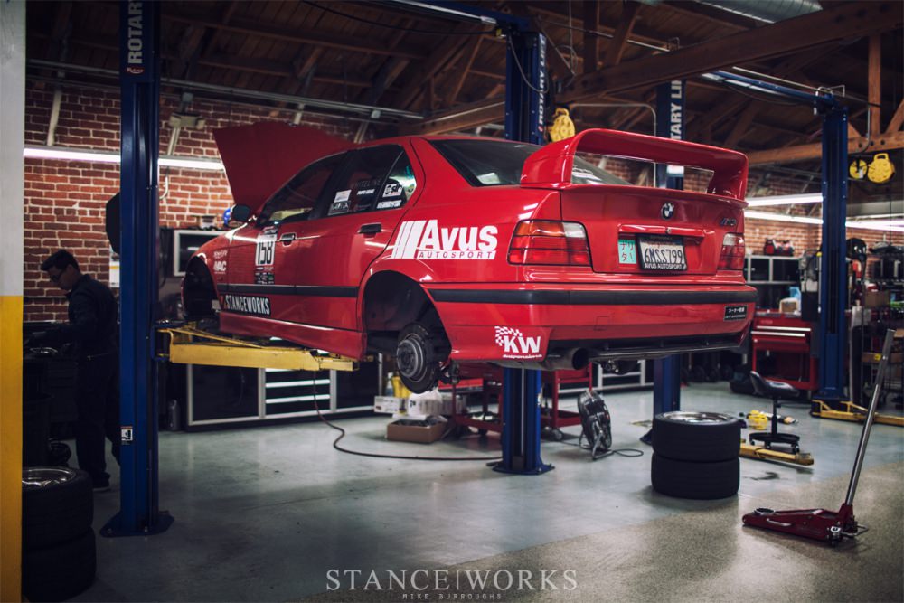 avus-autosport-glendale-ca-shop-bmw.jpg