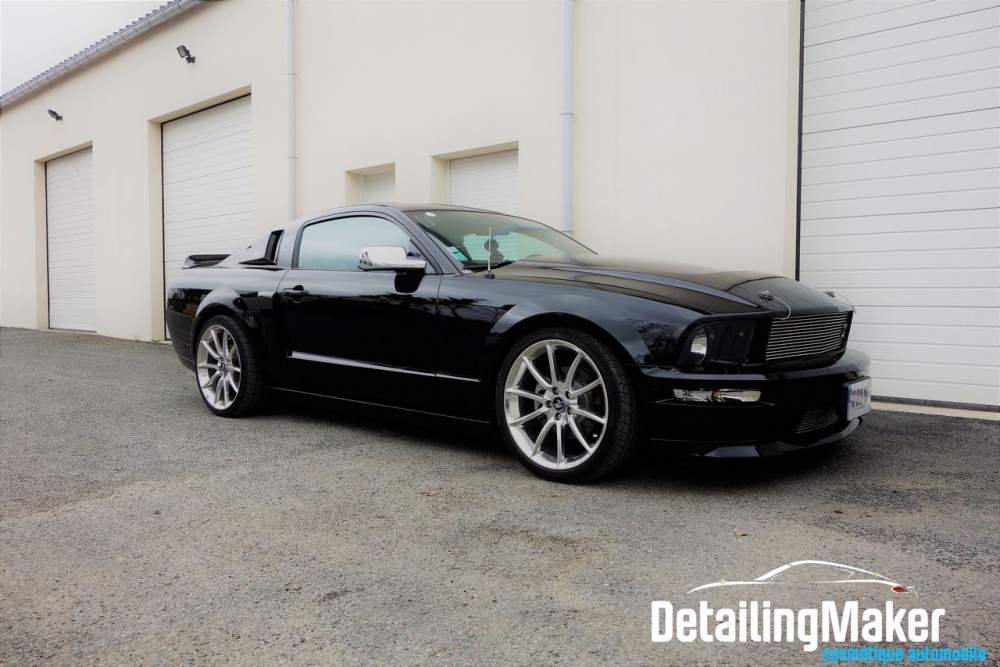 Detailing Mustang Shelby.JPG