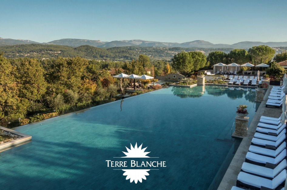 terre piscine.jpg
