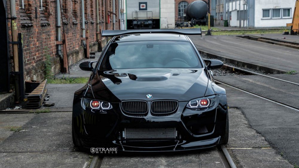 Supercharged-Liberty-Walk-BMW-M3-E92-On-Strasse-Wheels-05-1.jpg