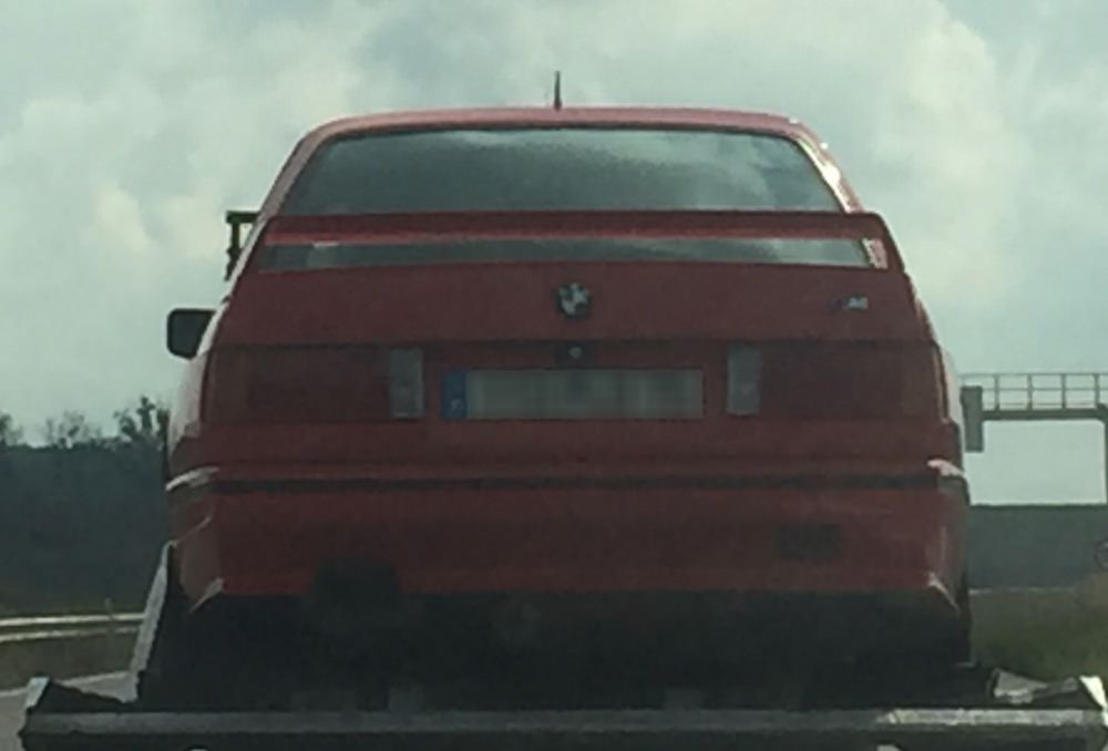 m3-e30.thumb.jpg.f3e8b3baac8198ef5b048a769d1175f7.jpg
