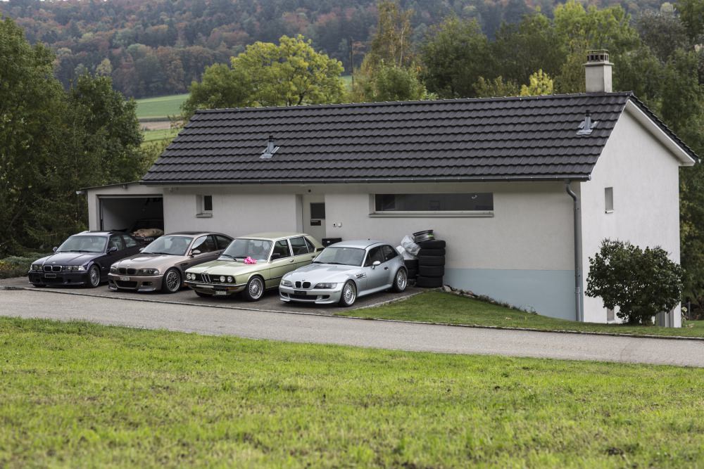 KANGANGI_BMW_FAMILY.thumb.jpg.57254c6a38e3e8d120f009b3e4769f3d.jpg