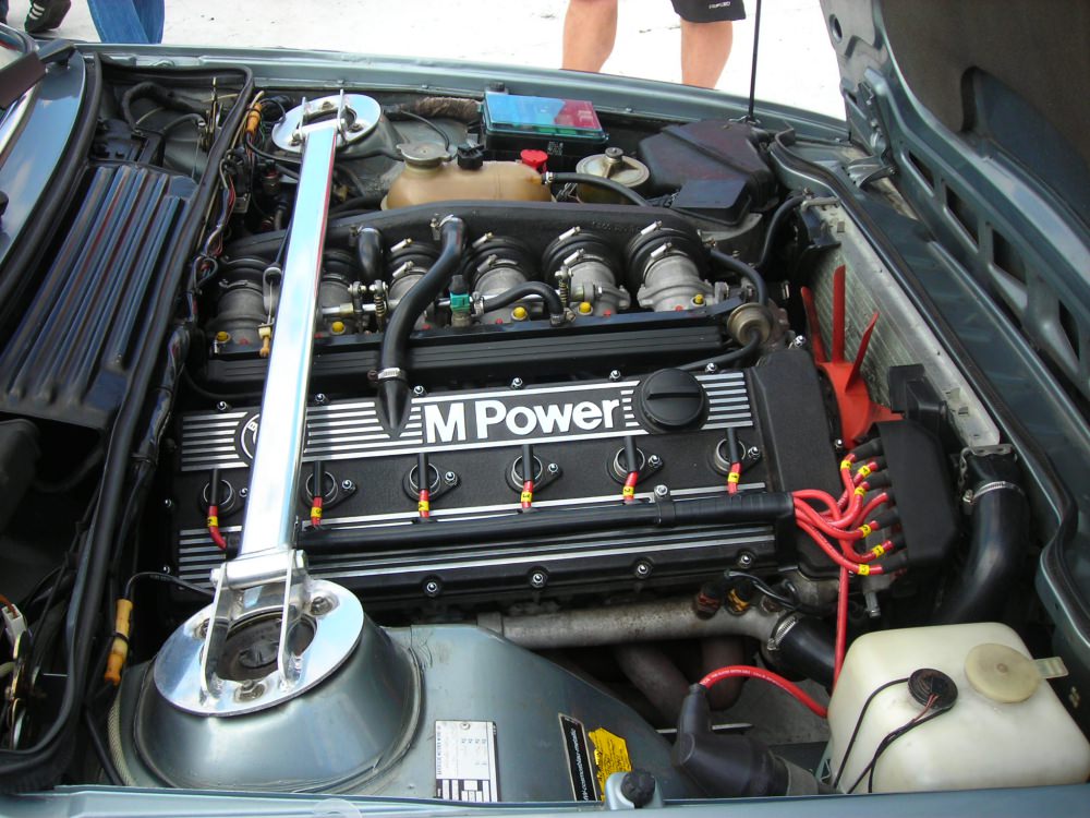 bmw-m-635csi-09.jpg