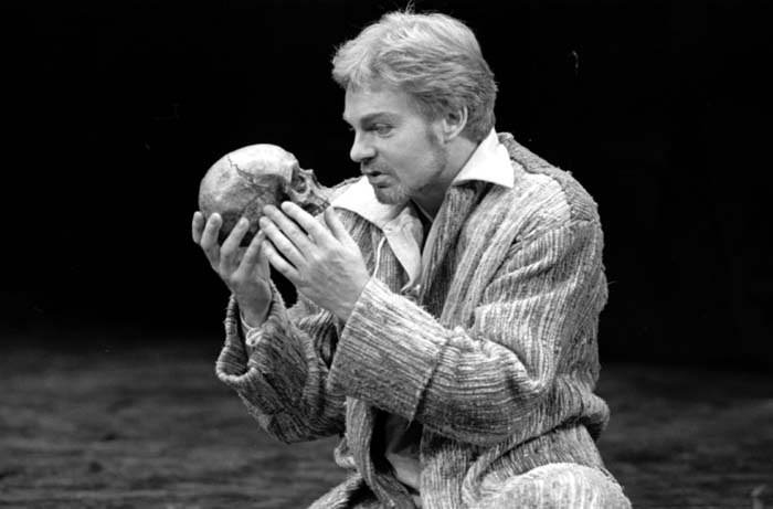 hamlet_600.jpg