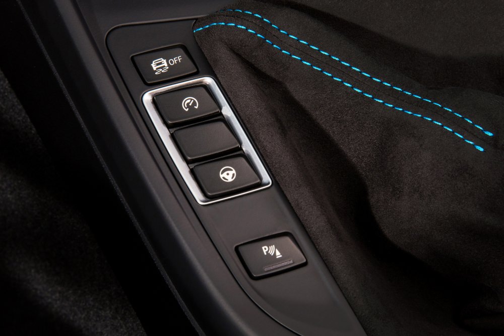 P90299401_highRes_the-new-bmw-m2-compe.jpg