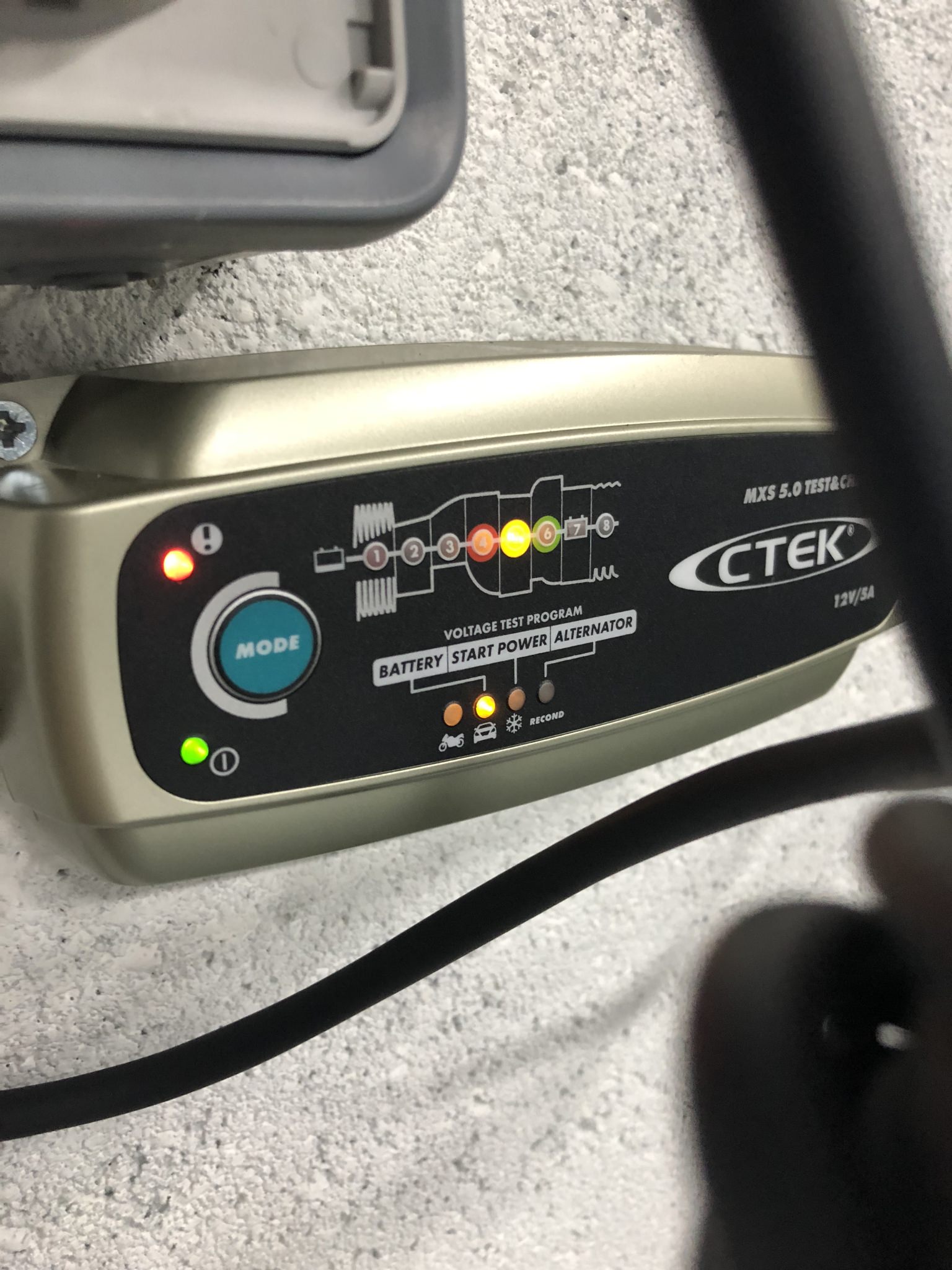Test chargeur de batterie CTEK MXS 5.0 Test & Charge