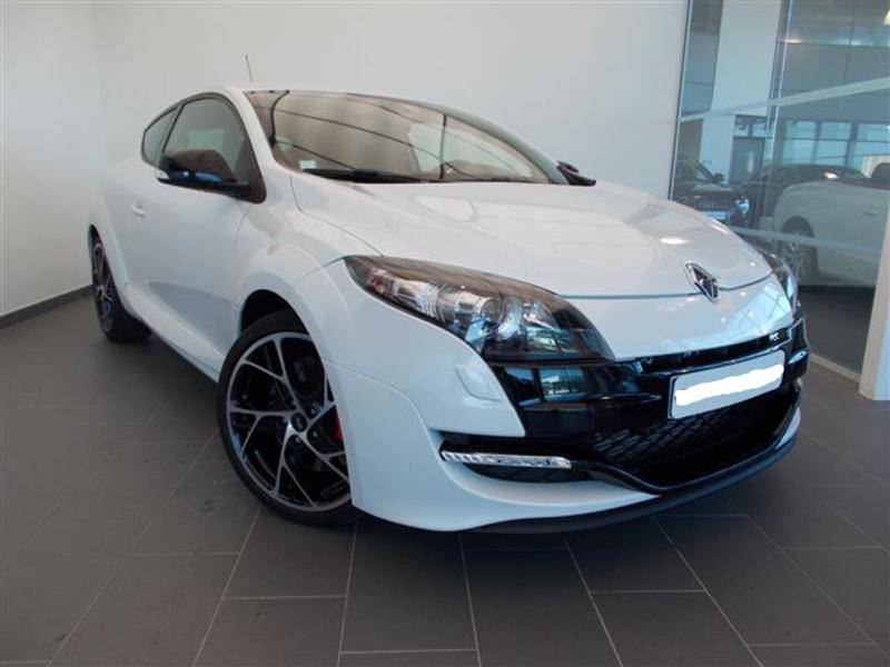 megane.jpg.9d36573ac6d6b36d6d05f0e425db3472.jpg