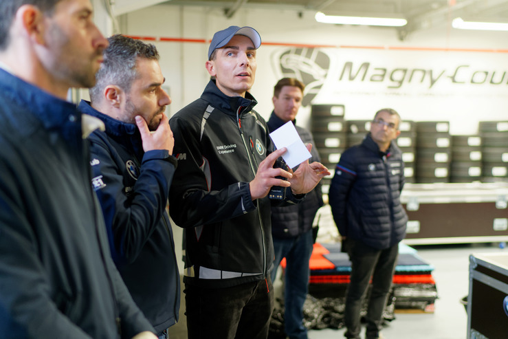 Briefing