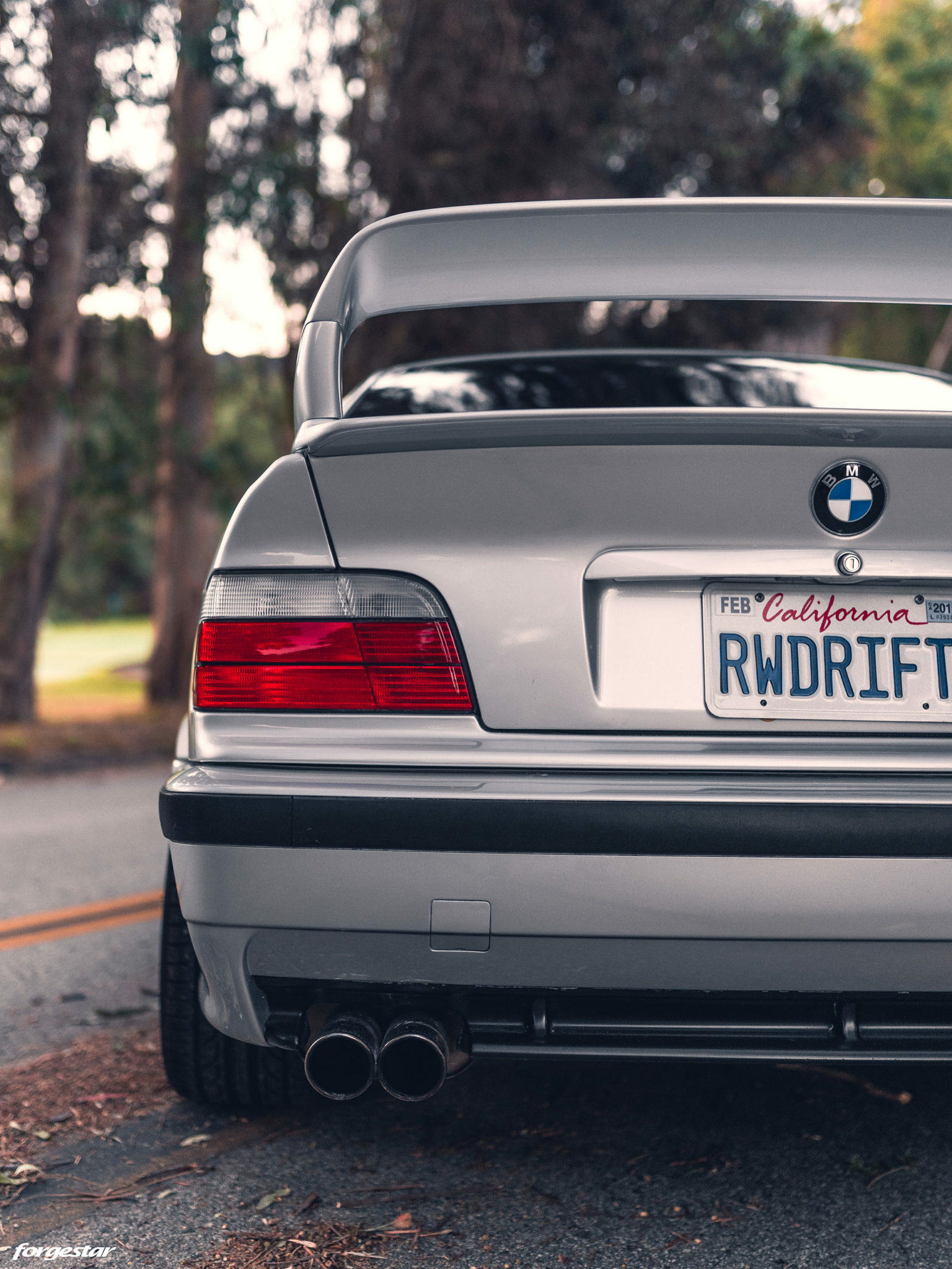 arctic-silver-metallic-bmw-e36-m3-lightweight-aftermarket-forgestar-wheels-p.jpg