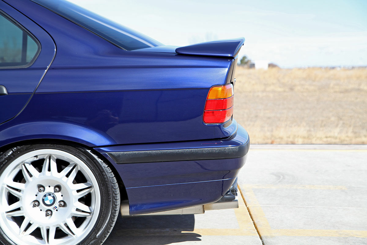 086-car.jpg