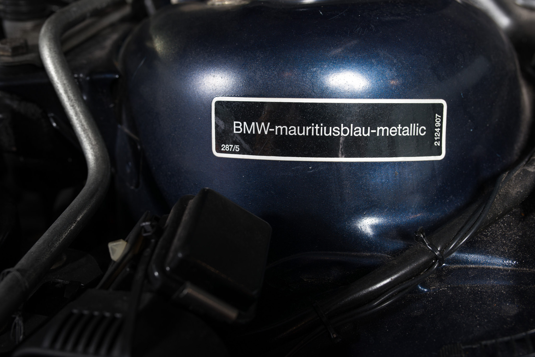2016-11-26 BMW 850i Blue_2500px-19.jpg