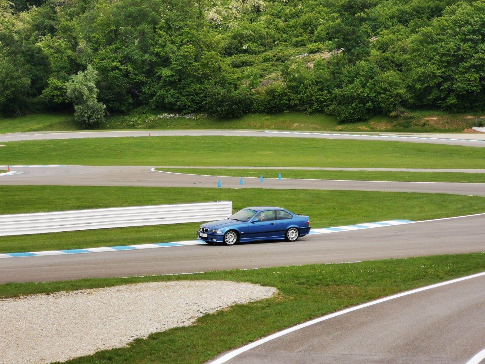 stage-pilotage-bmw-M3-21.JPG.4a0789ca22bcbbf1834bc1d943ca077e.JPG