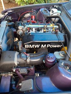 BMW M3 E30 (1).jpg