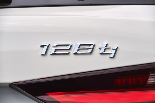P90402202_highRes.jpg