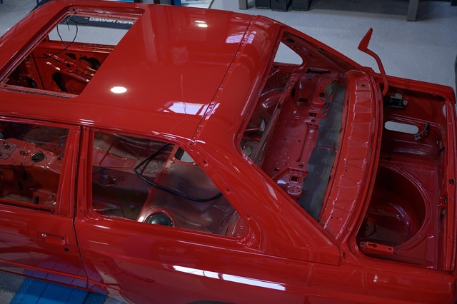 P90403850_lowRes_restoration-bmw-e30-.thumb.jpg.c681a6cbcb04f6936d74ca3e5ab3ac35.jpg