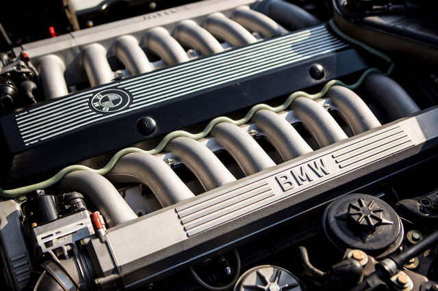 bmw-750il--goldfisch--un-prototype-a-moteur-v16-20596-2.jpg