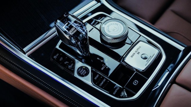 BMW_ALPINA_B8_G16_CMYK_21.jpg