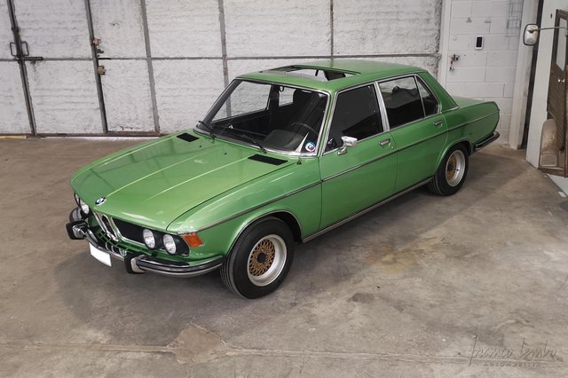 bmw_30_si_verte-01.jpg