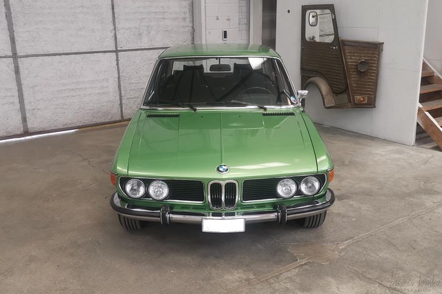 bmw_30_si_verte-07.jpg