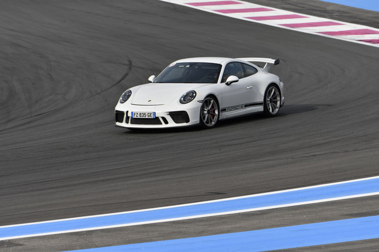 911 GT3 Blanche_Noire_1.jpeg