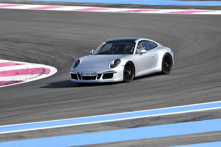 911 GTS Grise_1.jpeg