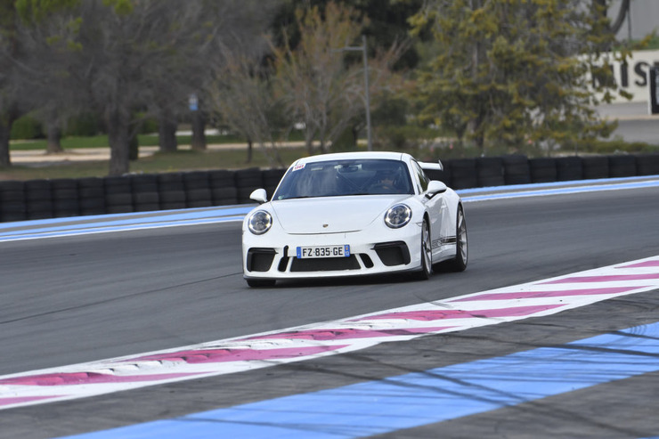 911 GT3 Blanche_Noire_3.jpeg
