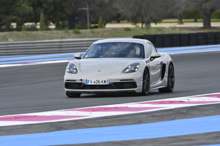 718 Cayman GTS Craie_2.jpeg