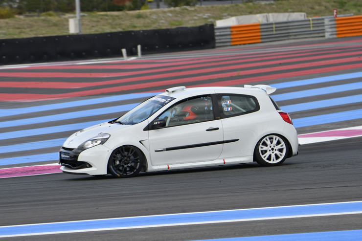 Clio_6.jpeg