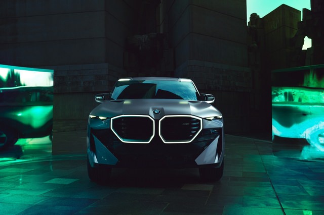 bmw-concept-xm-g09-P90445511.jpg