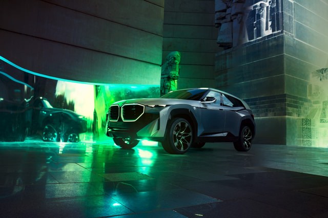 bmw-concept-xm-g09-P90445521.jpg