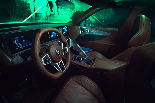 bmw-concept-xm-g09-P90445534.jpg