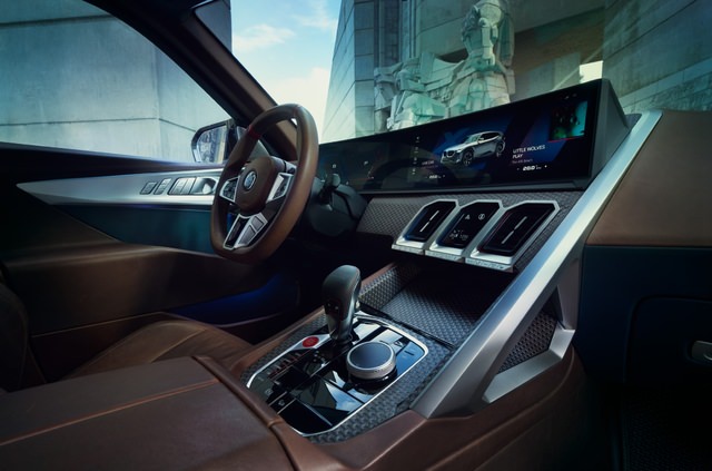 bmw-concept-xm-g09-P90445536.jpg