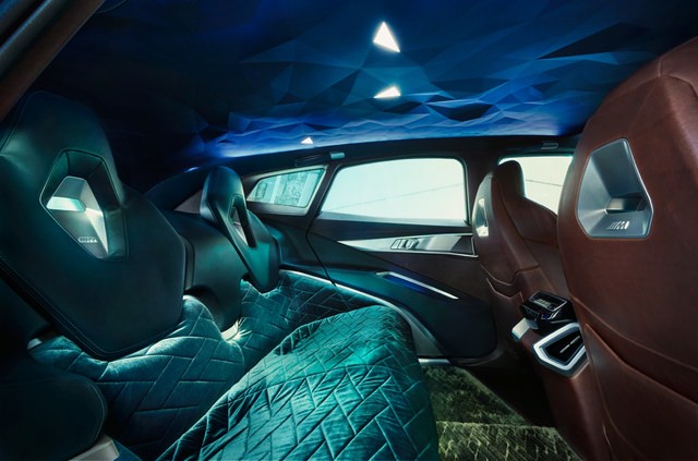 bmw-concept-xm-g09-P90445538.jpg