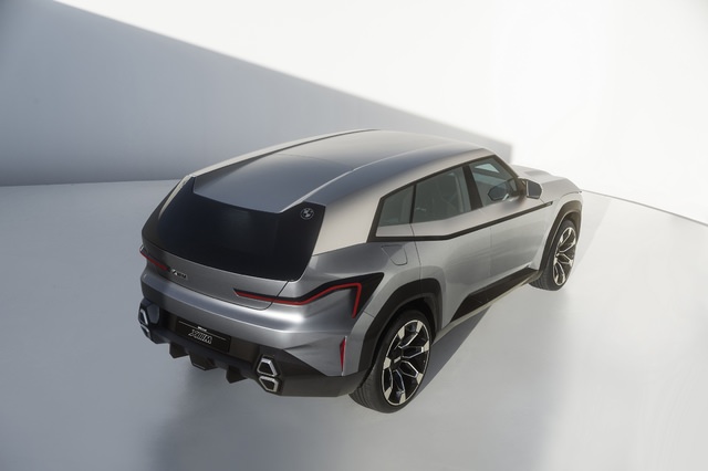 bmw-concept-xm-g09-P90445544.jpg