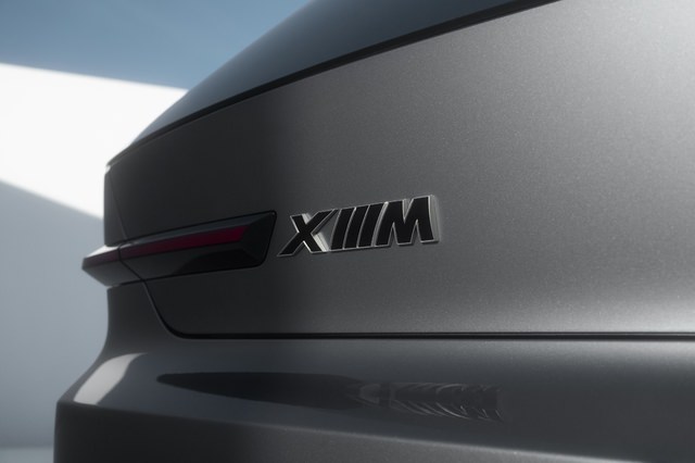 bmw-concept-xm-g09-P90445548.jpg