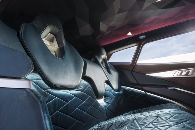 bmw-concept-xm-g09-P90445552.jpg