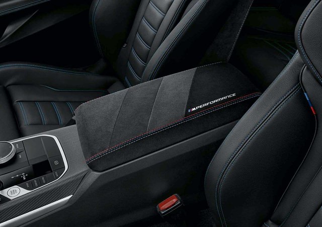 bmw_m_performance_armauflage_alcantara_vorn_mitte.jpg