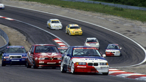 1993_BMW_318i_Supertourisme_Vig.jpg