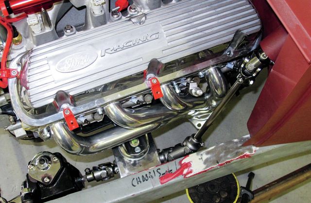 ford-racing-302-v-8-and-chassis1.thumb.jpg.bc78c84405f928e30110d4037911fa1f.jpg
