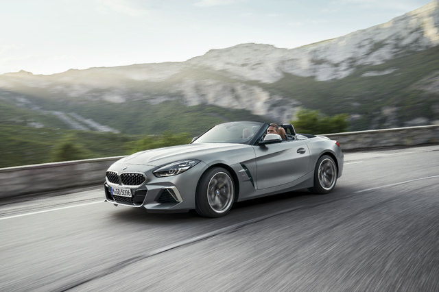 P90318604_highRes_the-new-bmw-z4-roads.jpg
