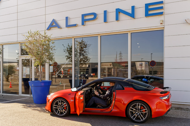 alpine-a110-s-ii-orange-feu-1875.jpg