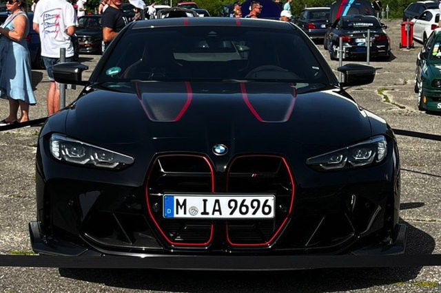BMW-M4-CSL-G82-Schwarz-Live-Fotos-02.jpg