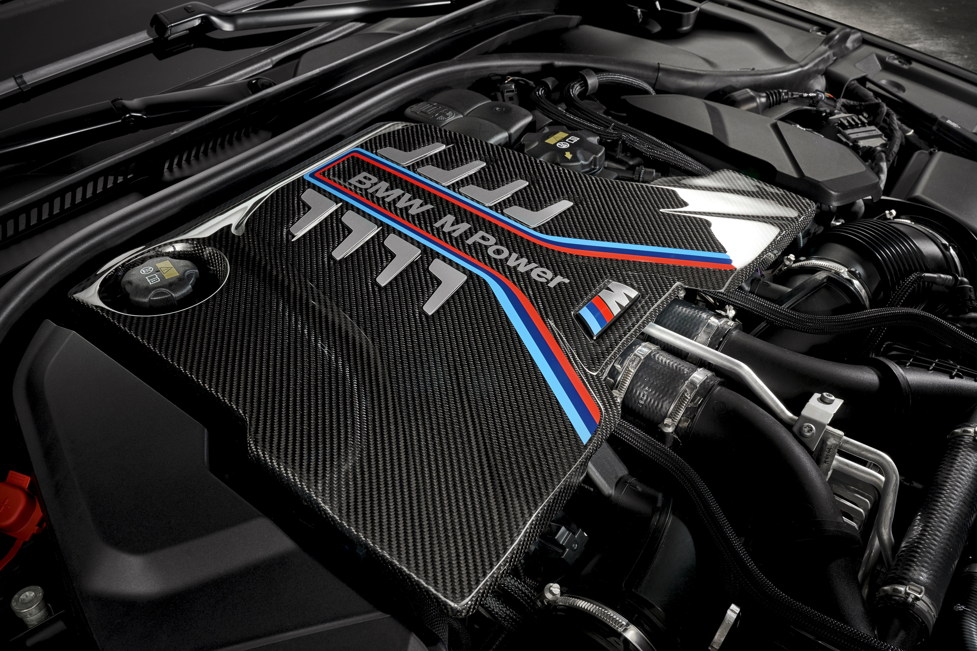 The new BMW M5 CS – Studio