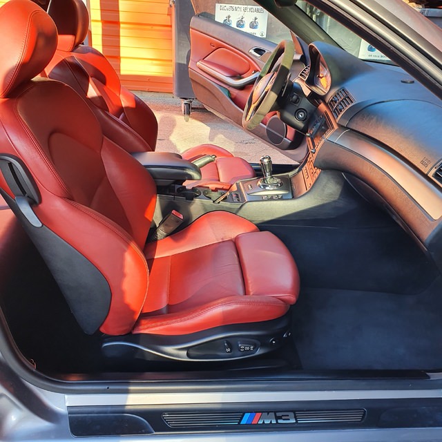 1369446552_BmwM3interieur1.thumb.jpg.39ba23f27342f9ee4928fb05aa3a6c77.jpg