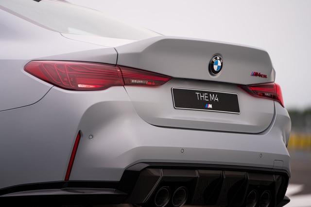 bmw-m4-csl-grey-13.jpg