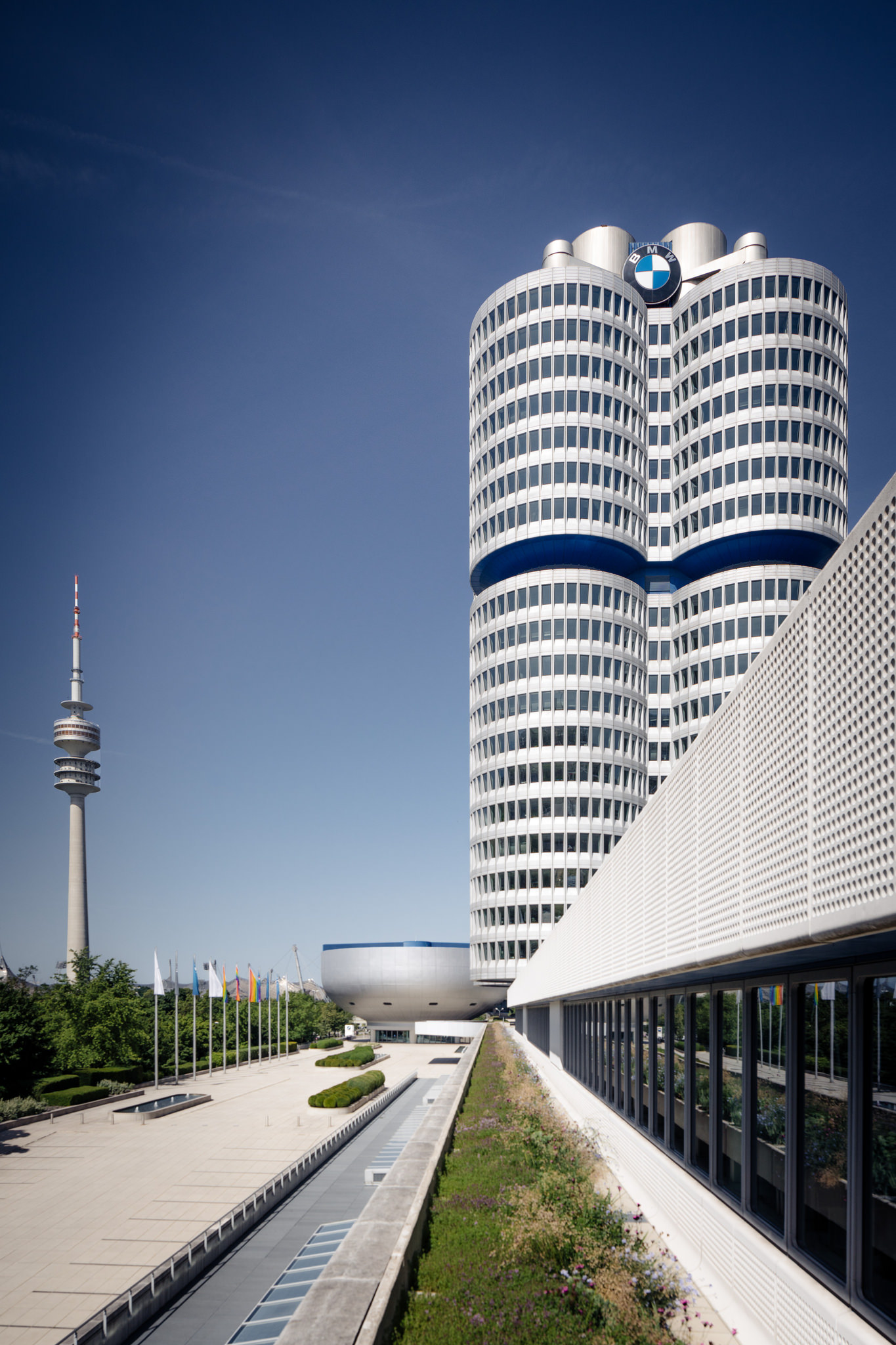 BMW Headquarters: Current Images