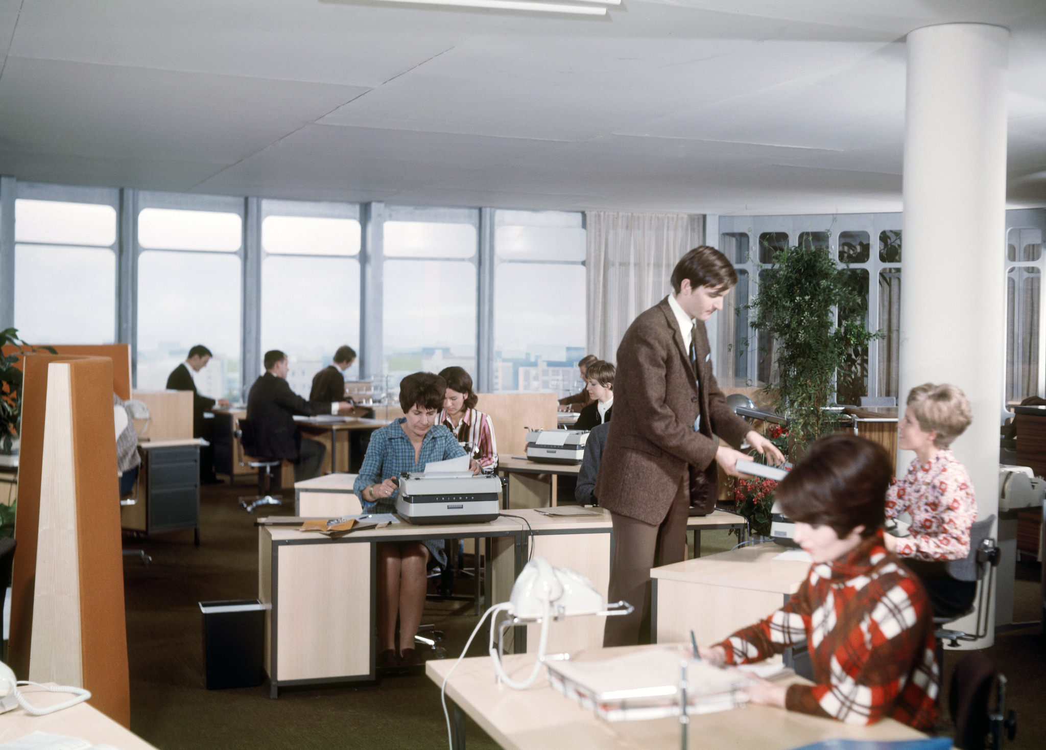BMW Headquarters: Historical Images