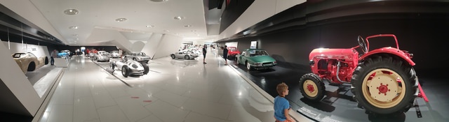 1184788045_20220810-Zuffenhause-1-Porsche(59).thumb.jpg.40addcc8fdec424402fd3ba48fe5cca4.jpg