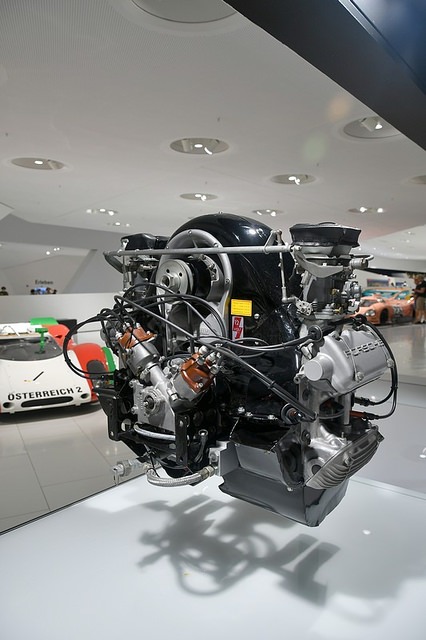 1185094282_20220810-Zuffenhause-1-Porsche(99).thumb.jpg.0820f6a648537346fc1b0d8d0b48368d.jpg